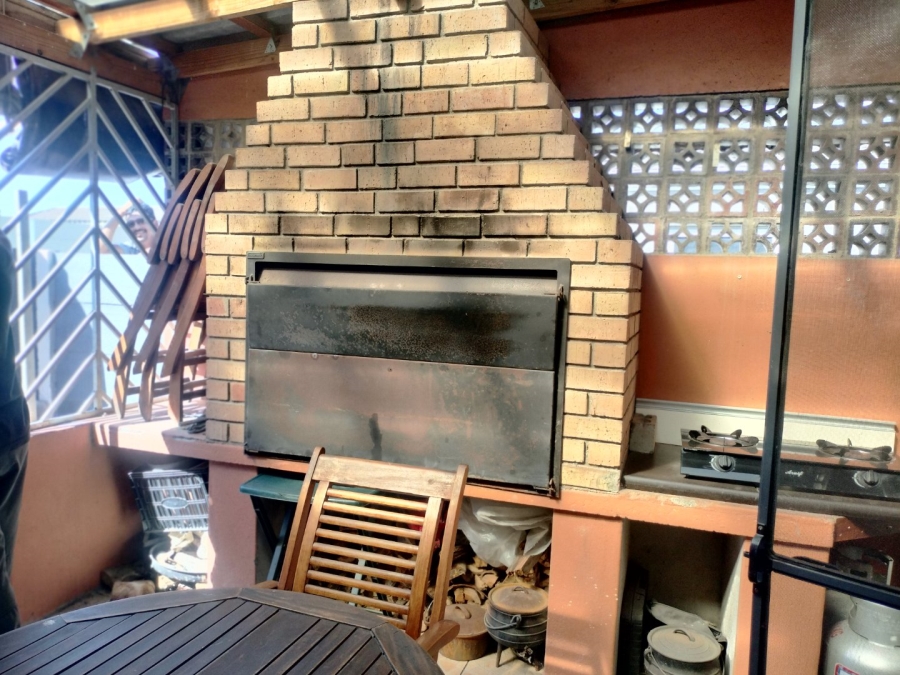  Bedroom Property for Sale in Silwood Heights Western Cape